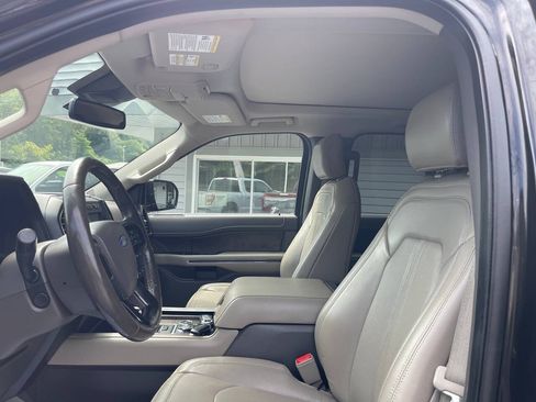 Used 2018 Ford Expedition Max Limited w/ Equipment Group 302A AWD/4WD image 18