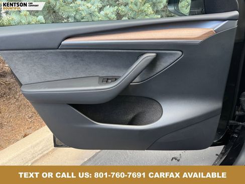 Used 2025 Tesla Model Y Long Range AWD/4WD image 17
