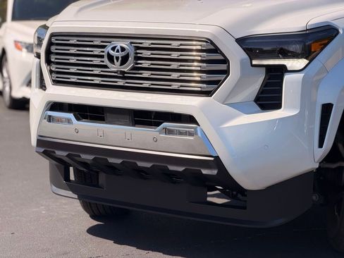 Used 2025 Toyota Tacoma Limited image 8