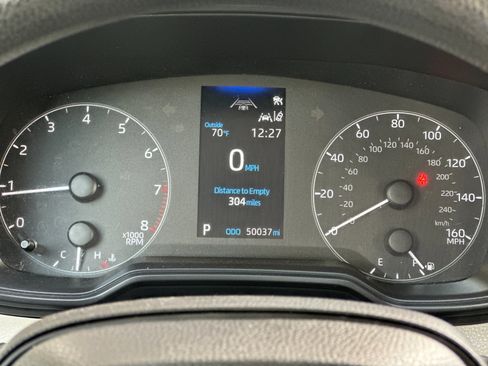 Used 2023 Toyota Corolla LE w/ Carpet Mat Package (TMS) image 22