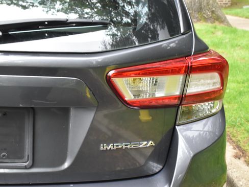 Used 2019 Subaru Impreza 2.0i Premium w/ Eyesight & BSD/Rcta & SRF image 18