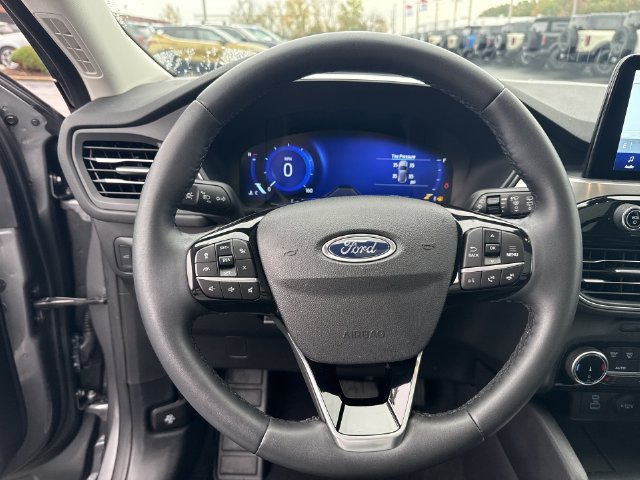 Used 2022 Ford Escape Titanium w/ Class II Trailer Tow Package AWD/4WD image 19