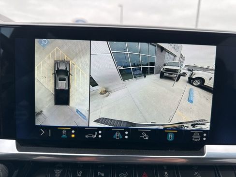 Used 2024 Chevrolet Silverado 2500 High Country w/ Technology Package image 17