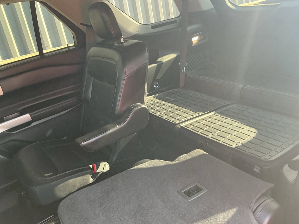 Used 2023 Ford Explorer Limited w/ Limited Technology Package AWD/4WD image 22