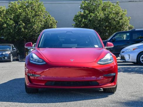 Used 2019 Tesla Model 3 Mid Range image 2