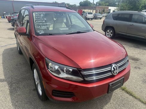 Used 2016 Volkswagen Tiguan S image 4