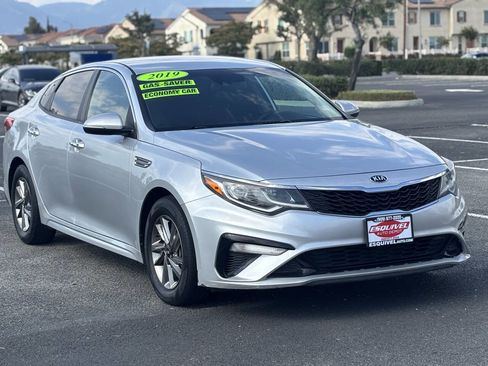 Used 2019 Kia Optima LX FWD image 1