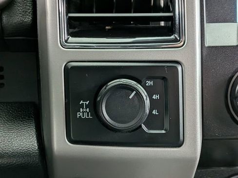 Certified 2019 Ford F250 Lariat w/ Chrome Package image 34