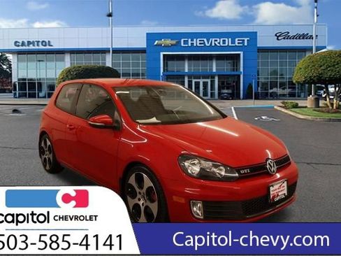 Used 2012 Volkswagen Golf 2-Door FWD image 1