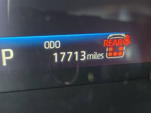 Certified 2024 Toyota Highlander XLE image 35