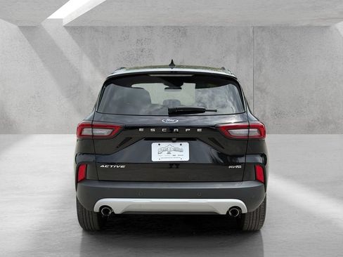 Used 2023 Ford Escape Active w/ Tech Pack #1 AWD/4WD image 6