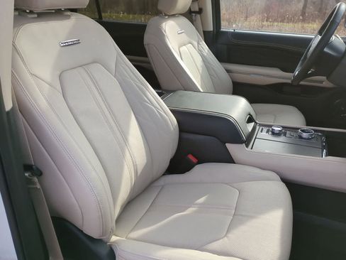 New 2024 Ford Expedition Max Platinum image 22