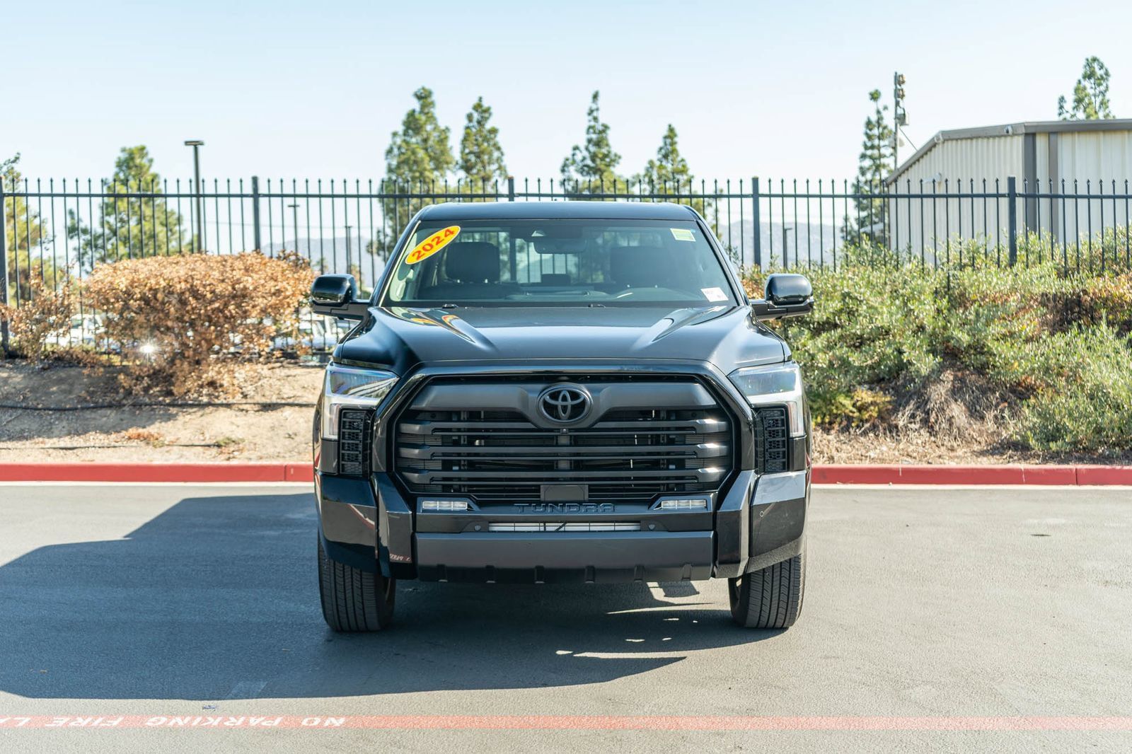 Used 2024 Toyota Tundra Limited AWD/4WD image 2