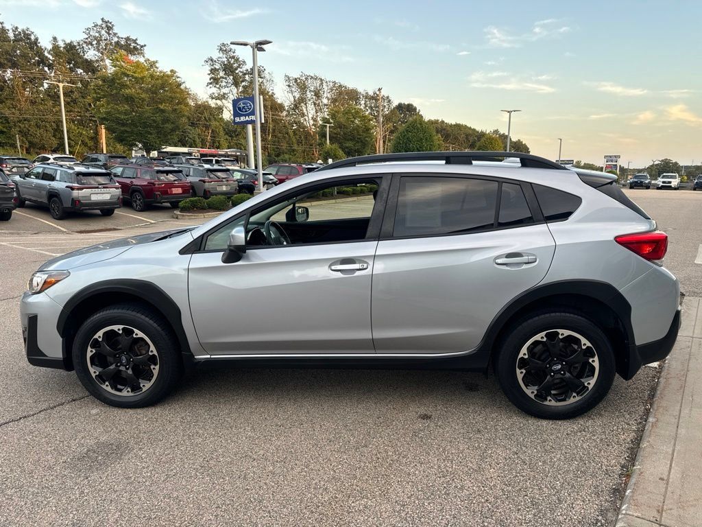 Used 2021 Subaru Crosstrek 2.0i Premium w/ Moonroof Package AWD/4WD image 8
