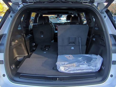 New 2025 Jeep Grand Cherokee L Altitude image 33