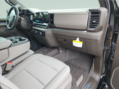 New 2026 Chevrolet Silverado 1500 LT w/ Convenience Package II image 18