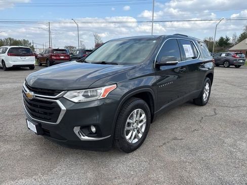 Used 2018 Chevrolet Traverse LT image 1