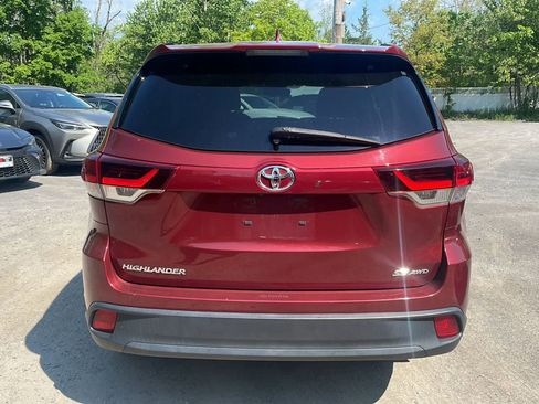 Used 2019 Toyota Highlander SE AWD/4WD image 7