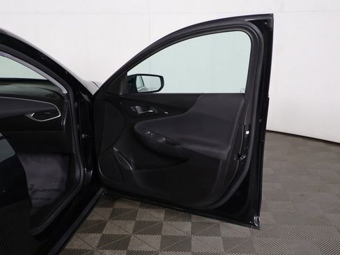 Used 2024 Chevrolet Malibu LT FWD image 17