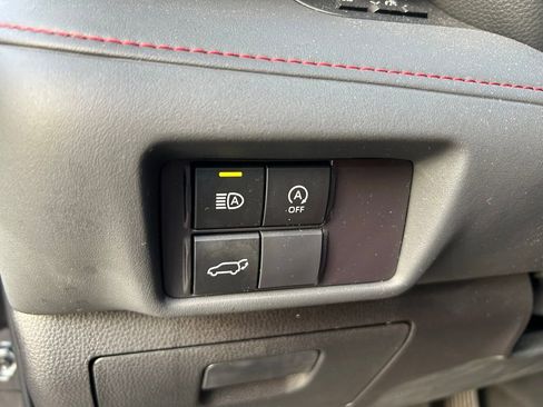 Used 2023 Toyota Highlander XSE image 19