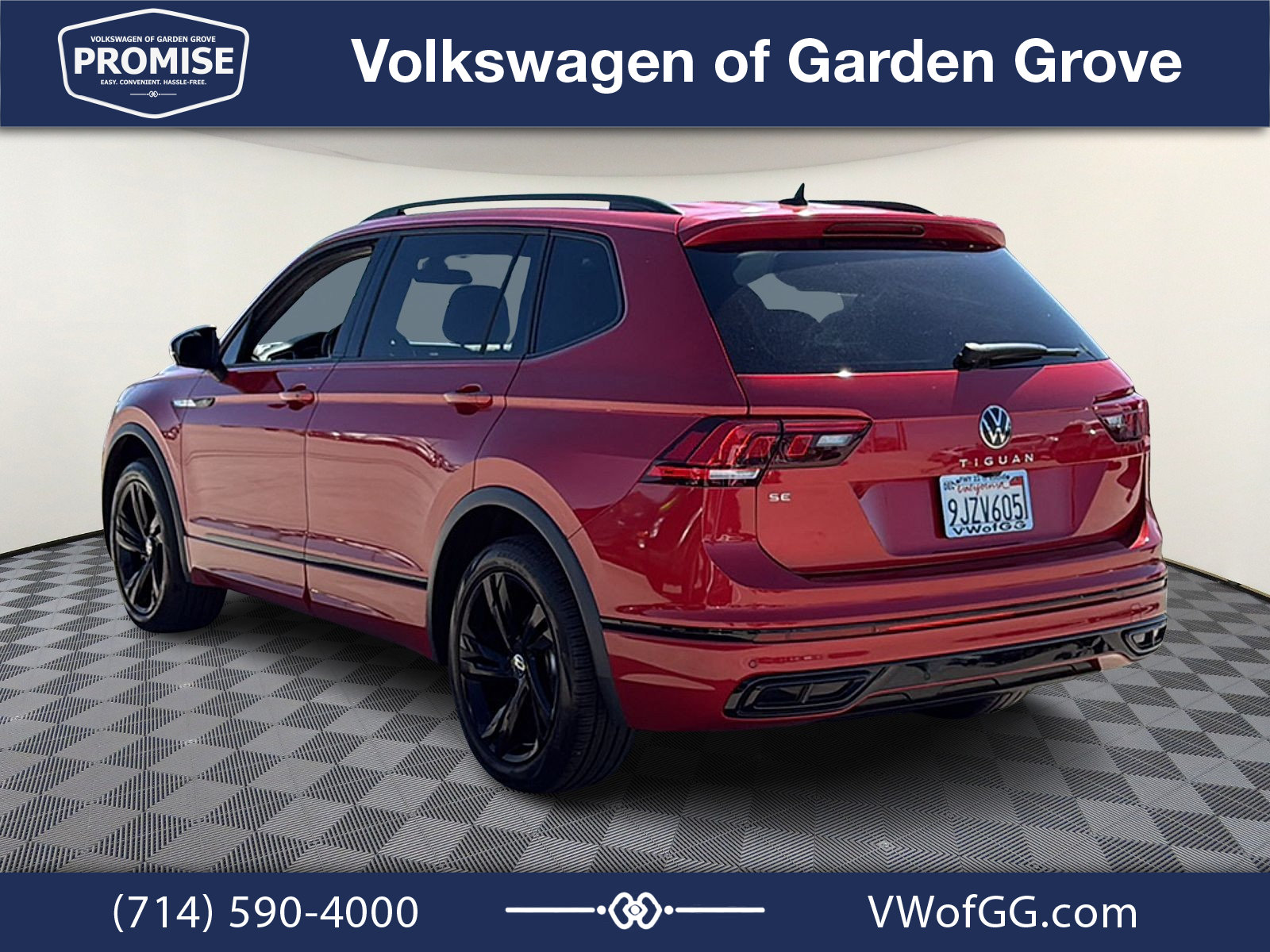 Used 2024 Volkswagen Tiguan SE R-Line FWD image 6