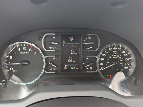 Used 2018 Toyota Tundra SR5 w/ TRD Off Road Package AWD/4WD image 28