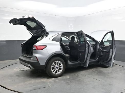 Used 2022 Ford Escape SE FWD image 40
