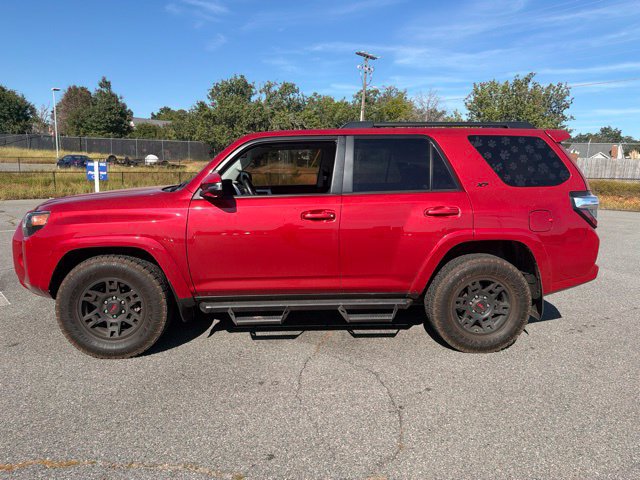 Used 2023 Toyota 4Runner SR5 Premium w/ Moonroof Package RWD image 6