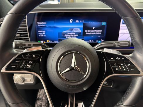 Used 2025 Mercedes-Benz GLE 450e 4MATIC image 23