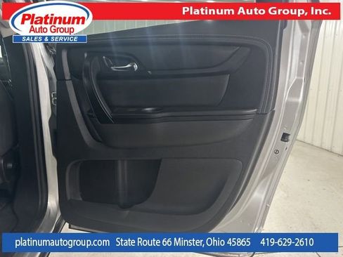Used 2017 Chevrolet Traverse LT image 48