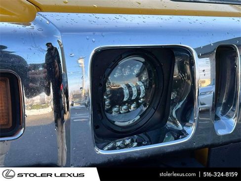 Used 2003 HUMMER H2 image 12