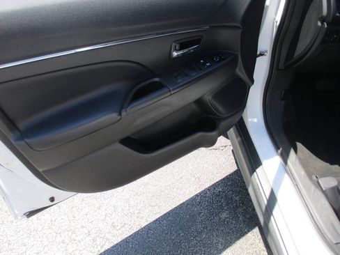 Used 2015 Mitsubishi Outlander Sport SE AWD/4WD image 12