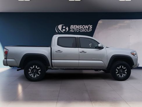 Used 2021 Toyota Tacoma TRD Off-Road w/ Technology Package image 6