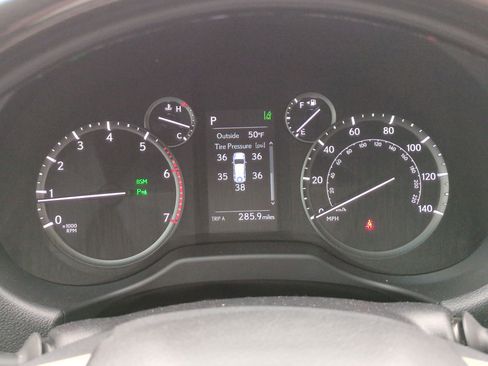 Used 2021 Lexus GX 460 Premium w/ Accessory Package image 21