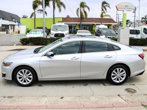 Used 2020 Chevrolet Malibu LT FWD image 2