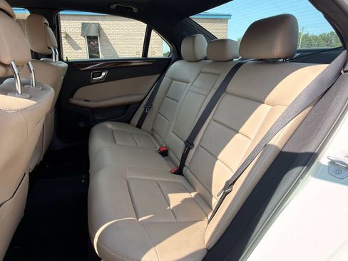 Used 2010 Mercedes-Benz E 350 Sedan image 8