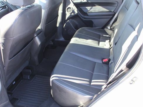 Used 2018 Subaru Forester 2.5i Touring image 16