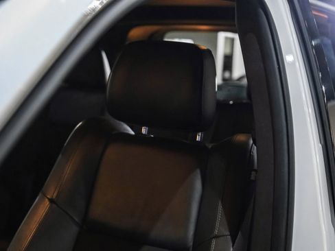 Used 2018 Jeep Grand Cherokee Altitude AWD/4WD image 29