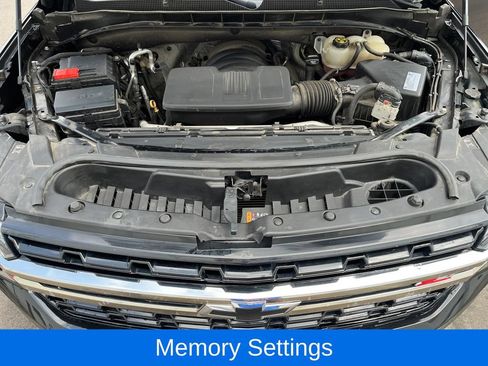 Used 2021 Chevrolet Tahoe Z71 w/ Z71 Off-Road Package AWD/4WD image 28
