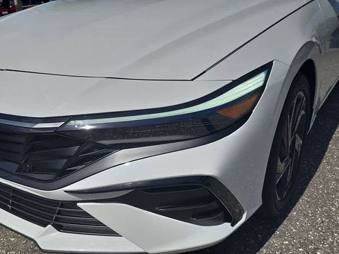 New 2026 Hyundai Elantra SEL Sport Premium FWD image 11