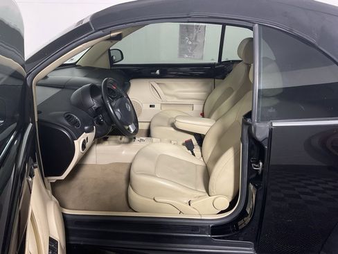 Used 2008 Volkswagen Beetle SE image 12