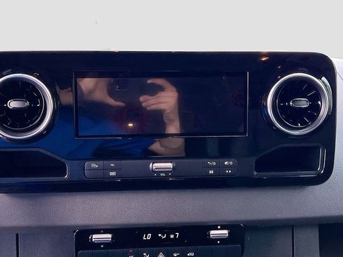 New 2025 Mercedes-Benz Sprinter 2500 image 11