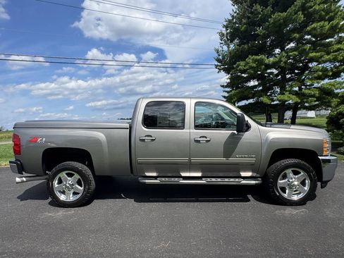 Used 2013 Chevrolet Silverado 2500 LTZ w/ LTZ Plus Package AWD/4WD image 5