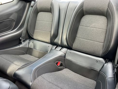 Used 2025 Ford Mustang Coupe image 12