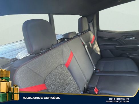 Used 2024 Chevrolet Colorado Z71 w/ Z71 Convenience Package 2 image 25