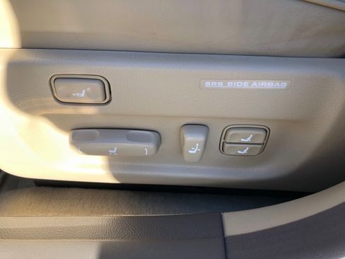 Used 2004 Lexus LS 430 image 17