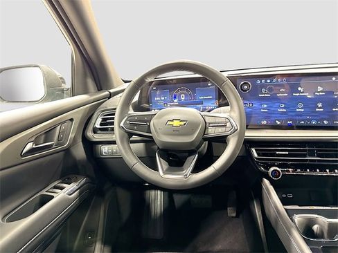 New 2026 Chevrolet Traverse LT w/ LPO, Floor Liner Package image 25