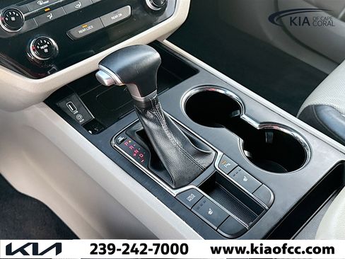 Certified 2021 Kia Sedona EX image 28
