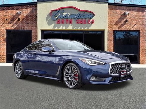 Used 2017 INFINITI Q60 Red Sport 400 image 1