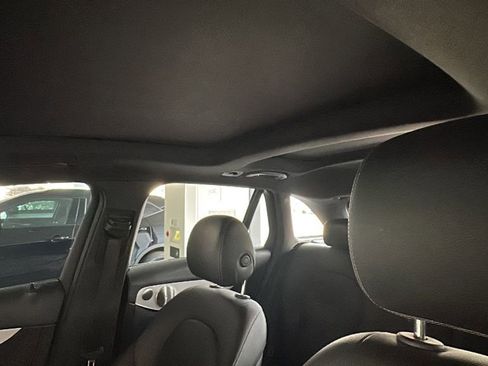 Used 2021 Mercedes-Benz GLC 300 image 13